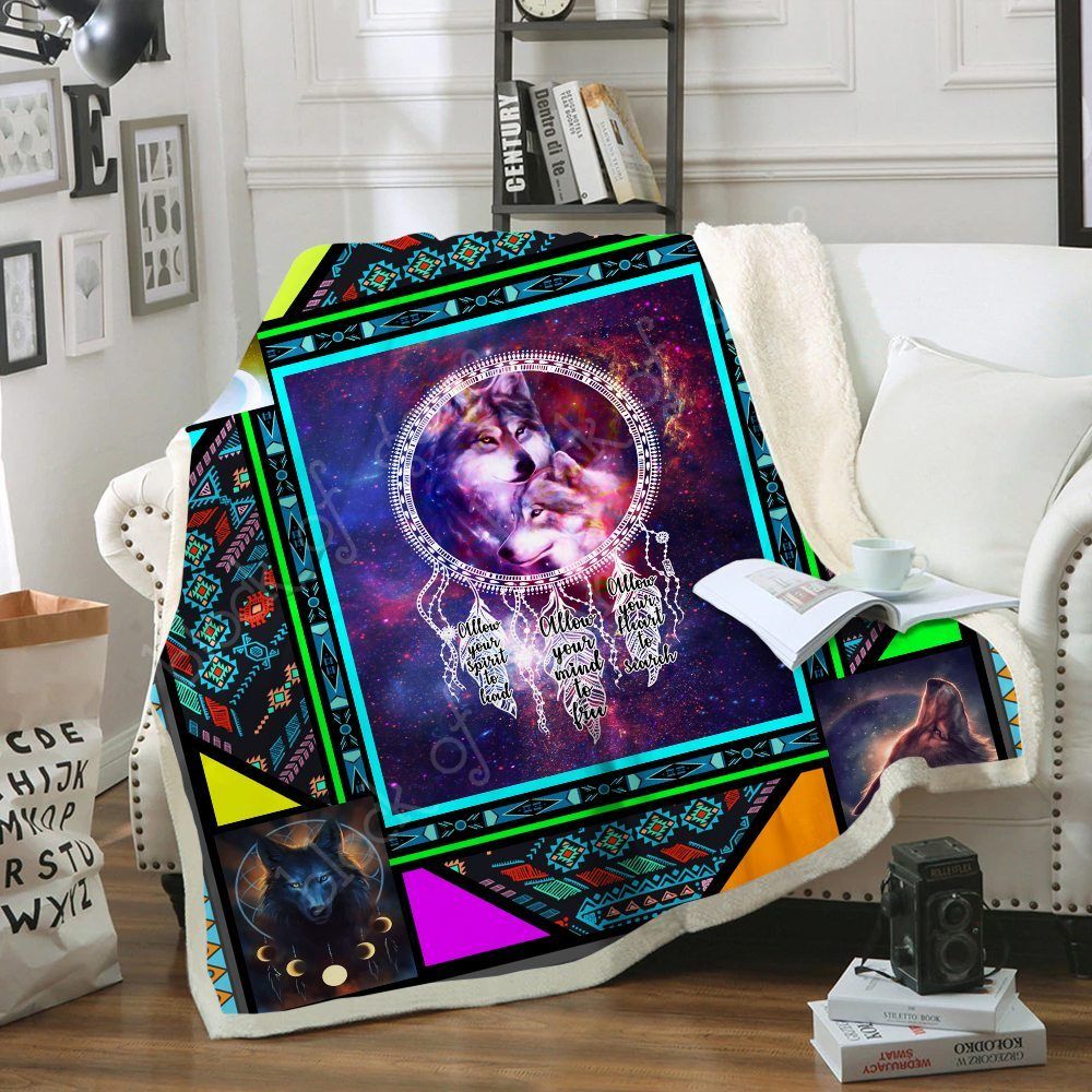 Wolf Dreamcatcher Sherpa Fleece Blanket