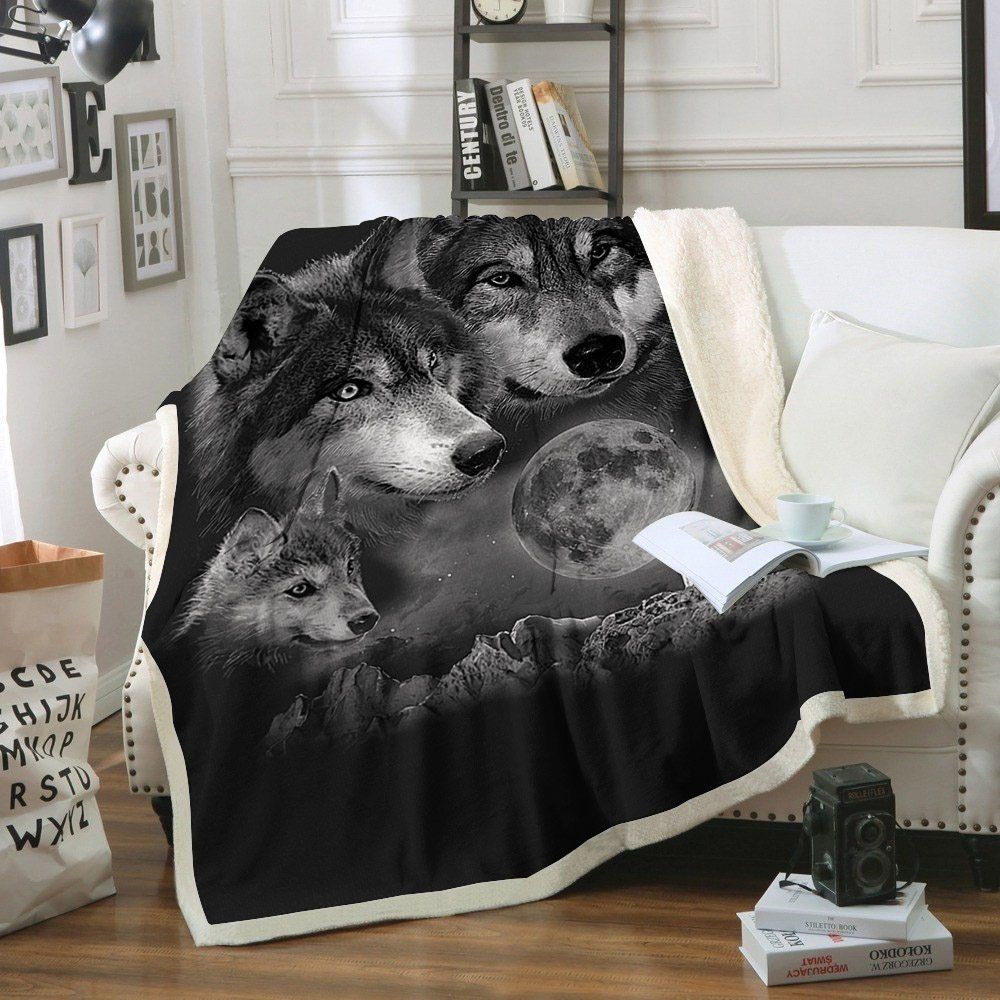 Wolf Sherpa Fleece Blanket