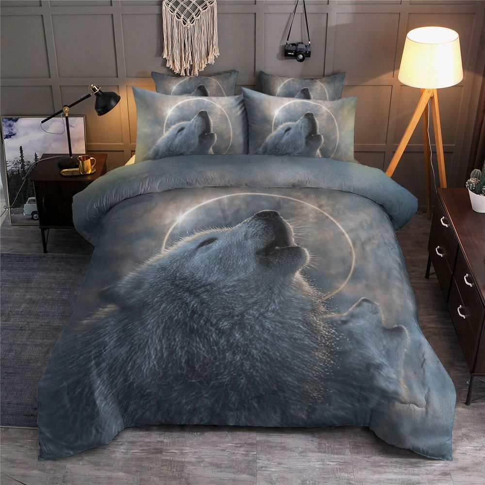 Wolf Eclipse Bedding Set