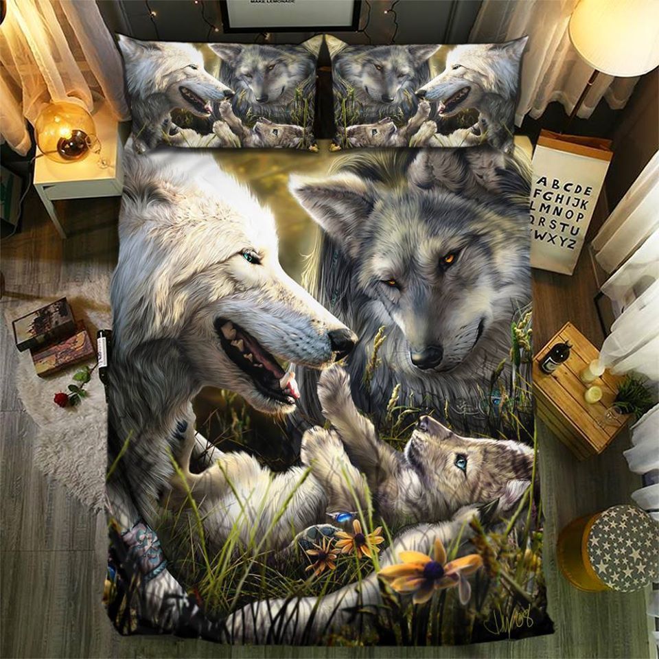 Wolf Family White Wolf Bedding Set