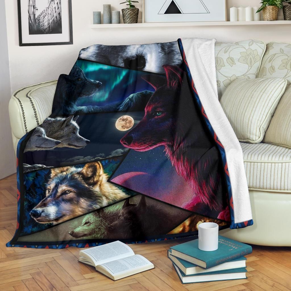 Wolf Fantastic Sherpa Fleece Blanket