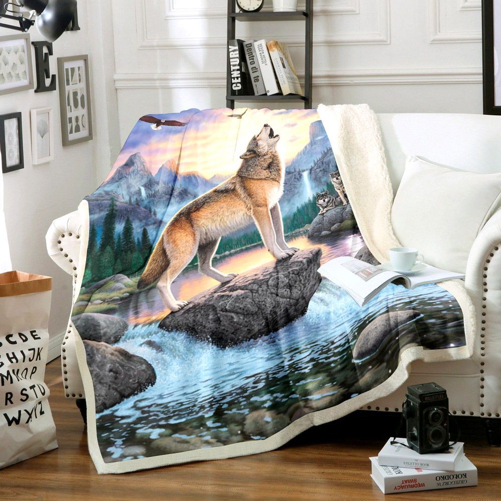 Wolf Sherpa Fleece Blanket