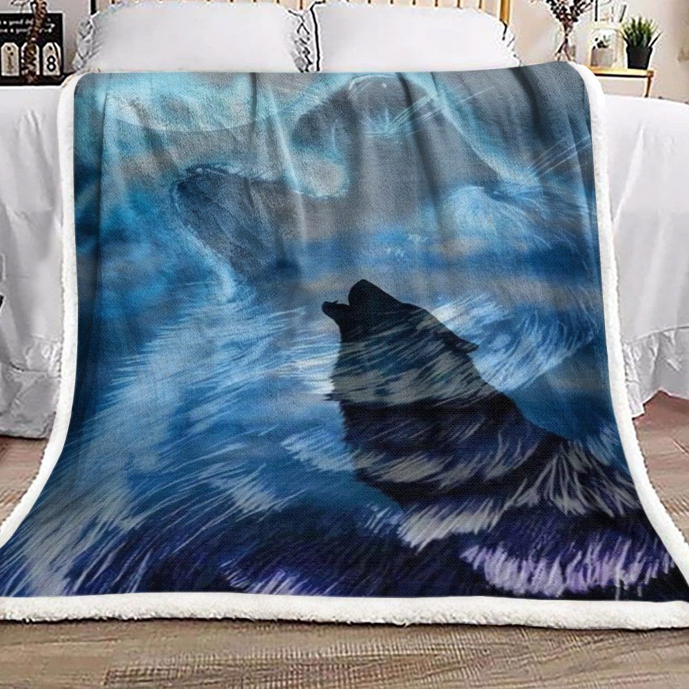 Wolf Sherpa Fleece Blanket