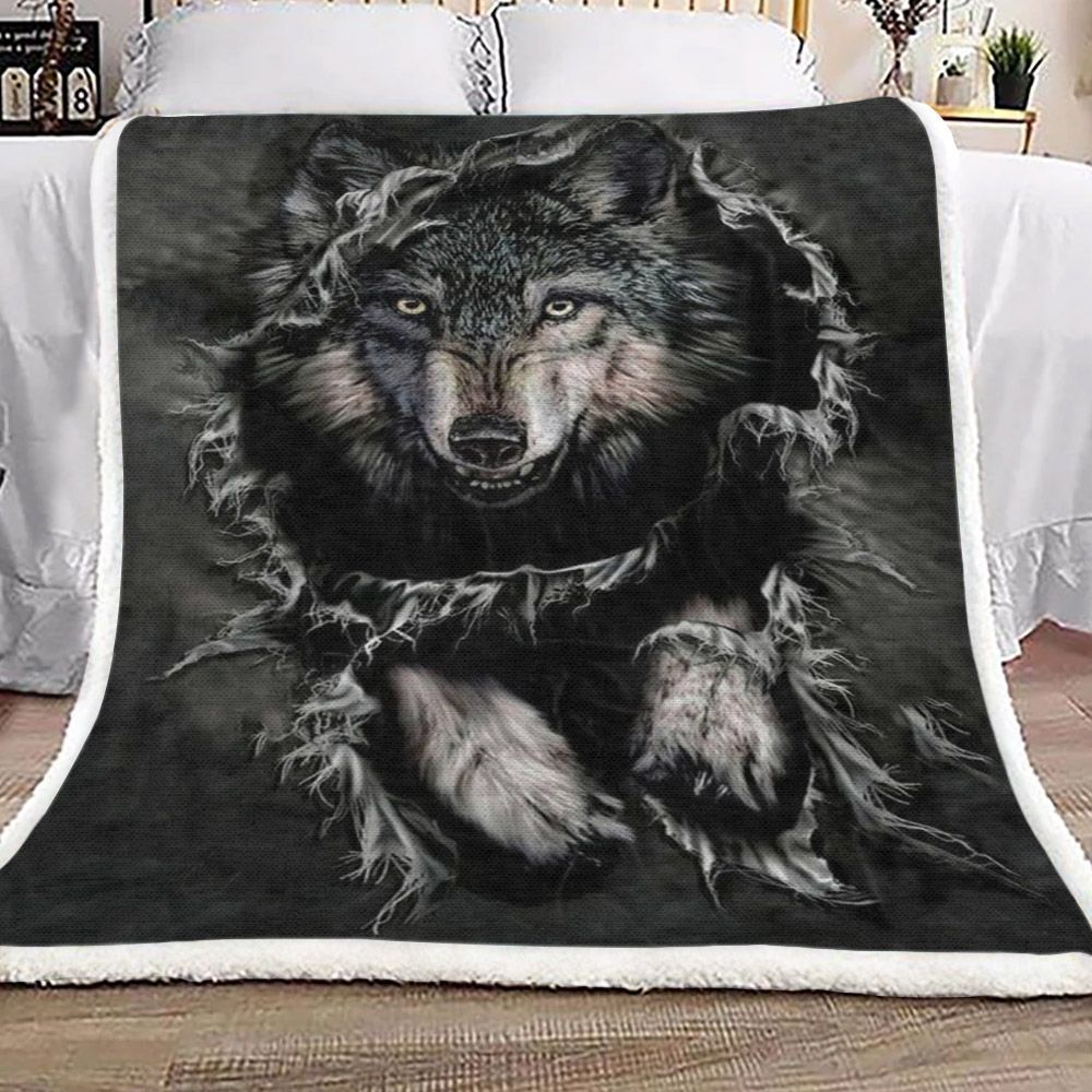 Wolf Sherpa Fleece Blanket