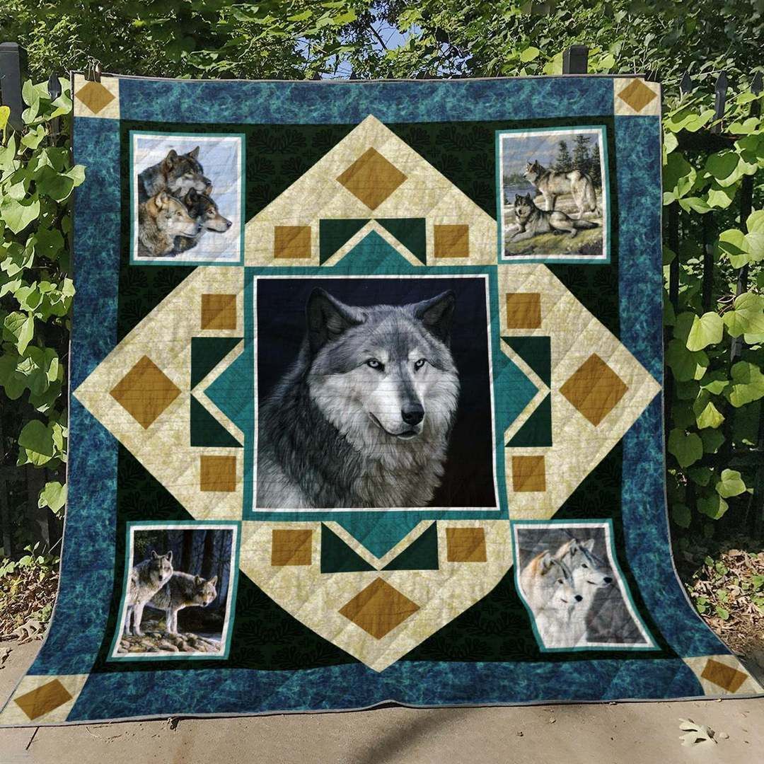 Wolf HT190626 Quilt Blanket