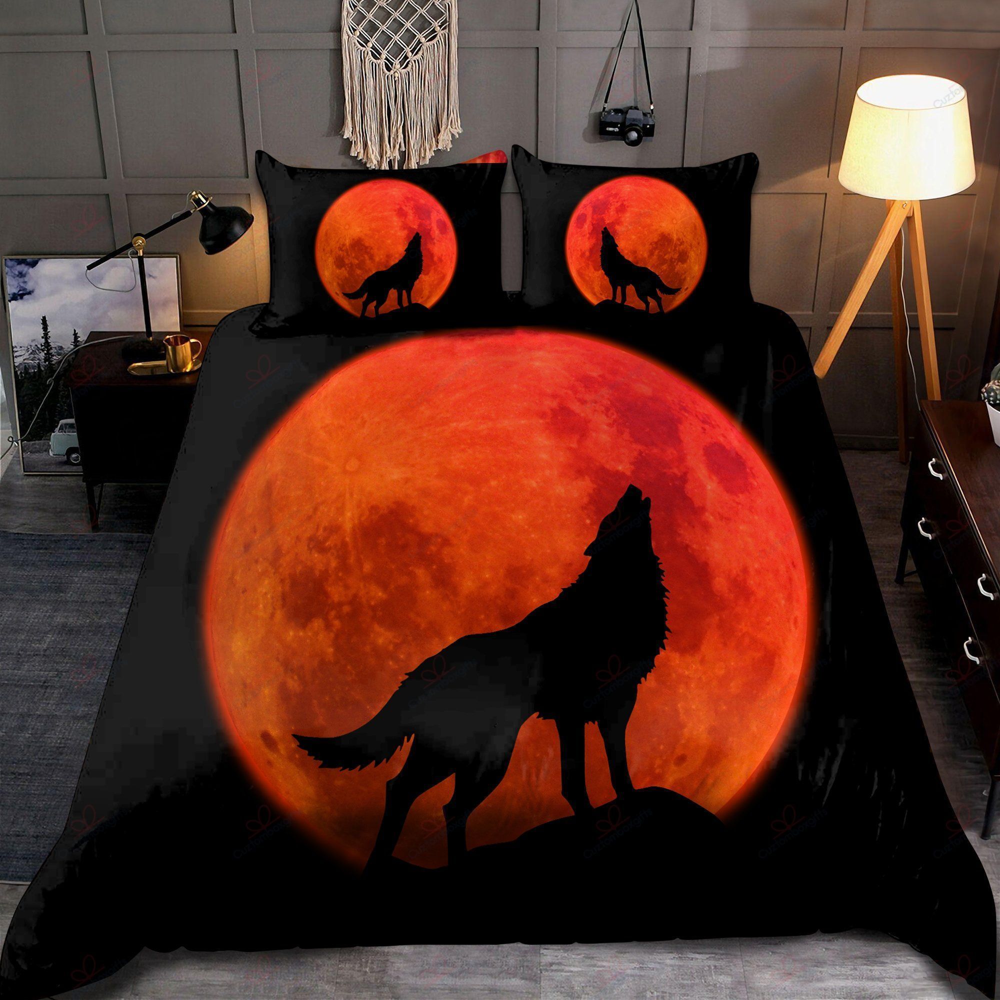 Wolf In The Blood Moon Bedding Set