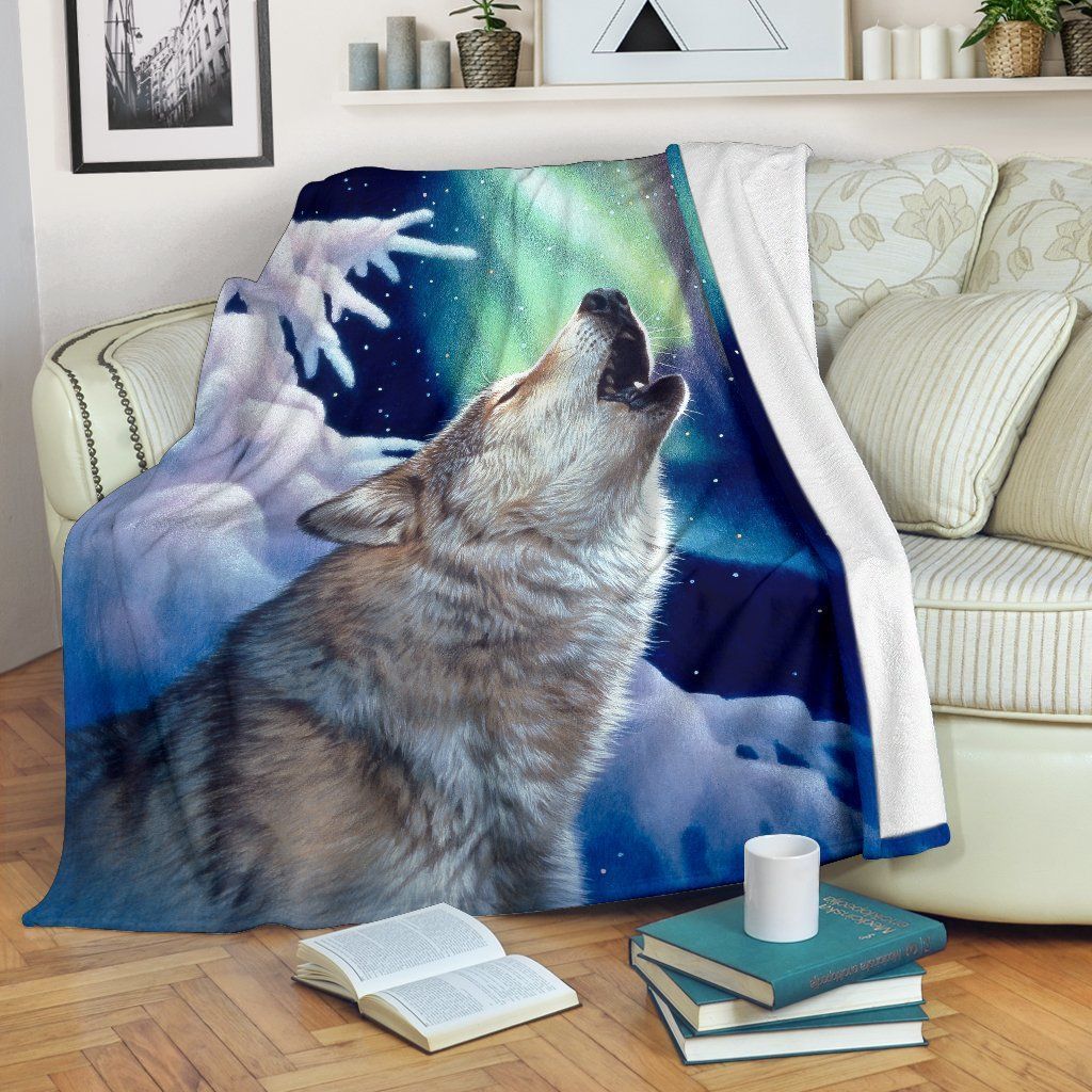 Wolf Night Sherpa Fleece Blanket