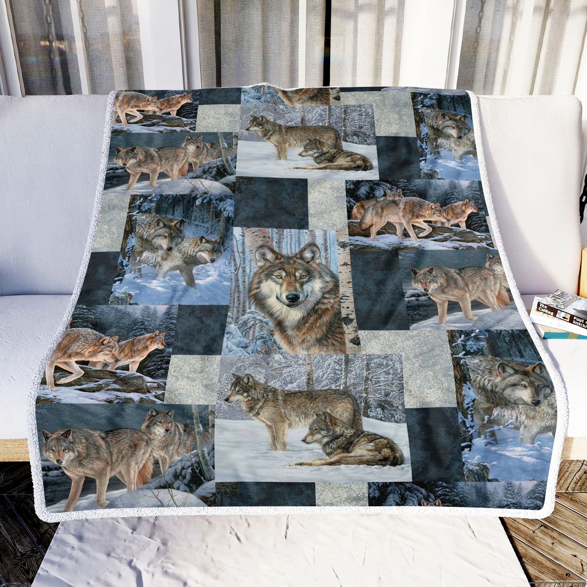 Wolf Pattern Fleece Blanket