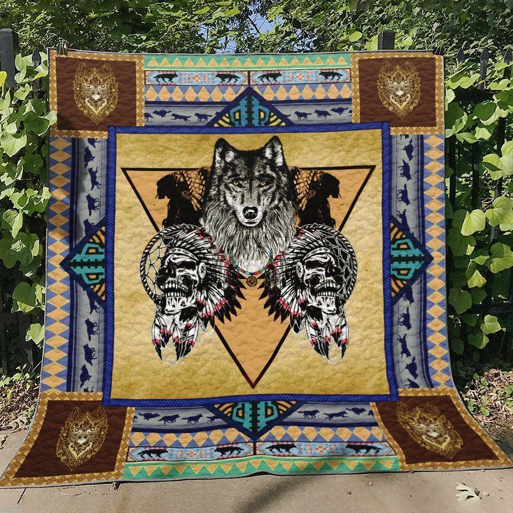 Wolf TT230730B Quilt Blanket
