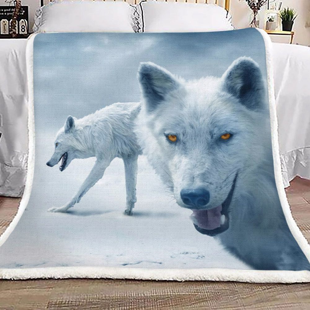 Wolf White Sherpa Fleece Blanket