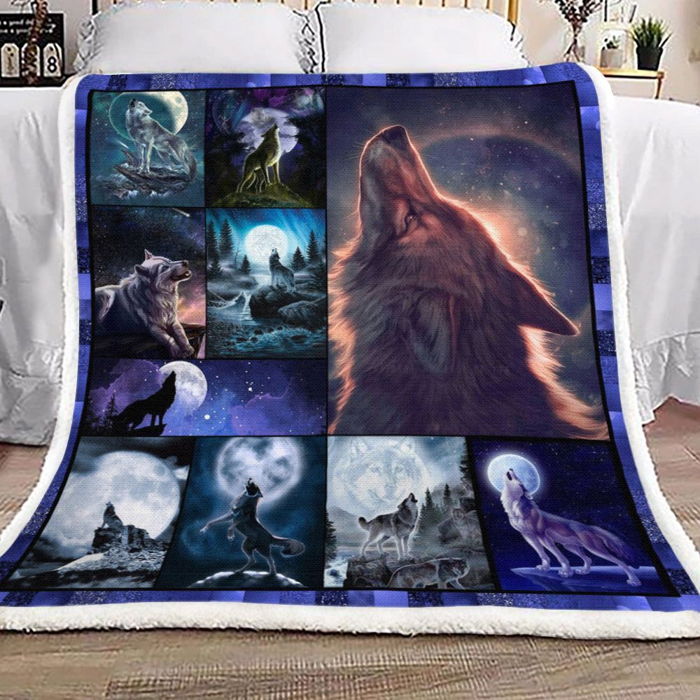 Wolf Sherpa Fleece Blanket