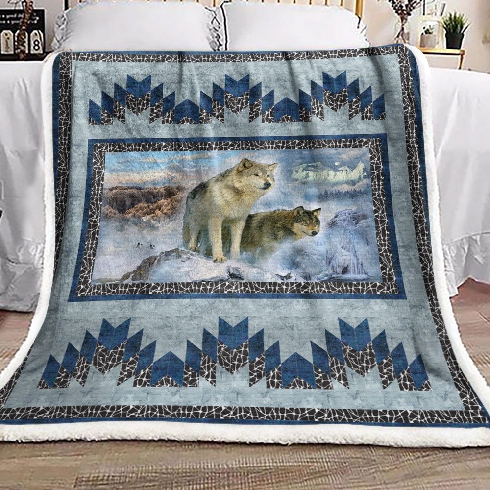 Wolf Sherpa Fleece Blanket