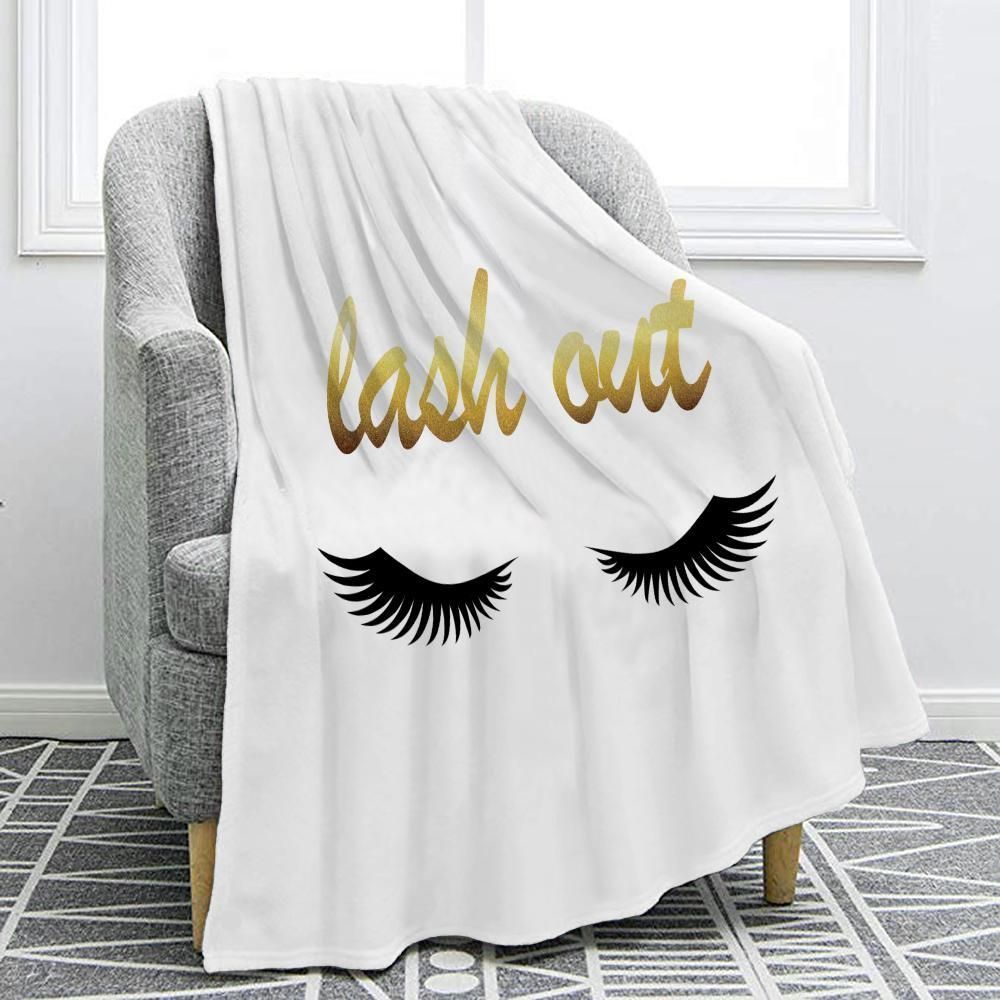 Women’s Eyelashes Beautiful Eyes Printed Fleece Blanket