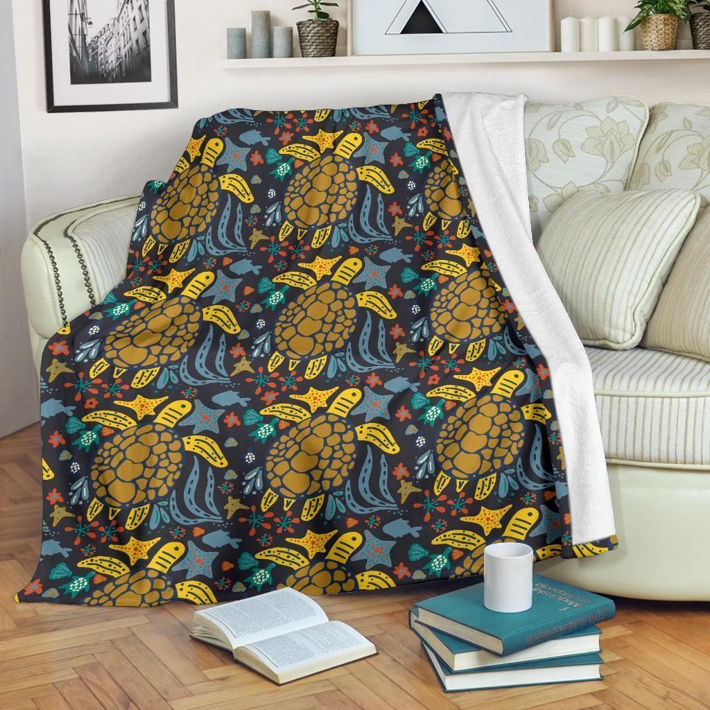 Yellow Sea Turtle Pattern Print Design Fleece Blanket